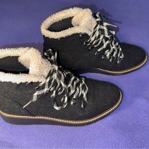 Dr. Scholl's Black Winter Boots with Plaid Laces